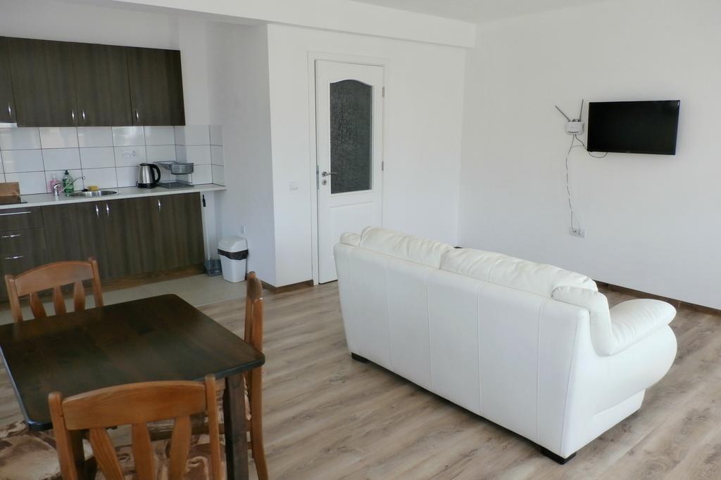 Aleksandrovo Apartments Eksteriør billede